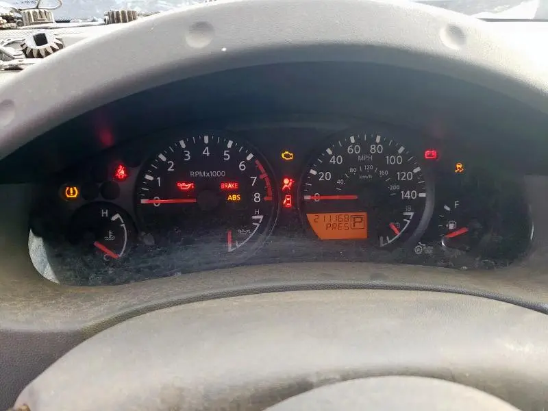 2014 NISSAN FRONTIER S  