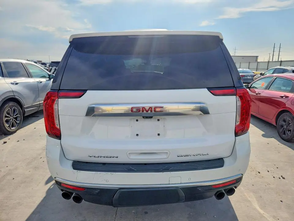 2021 GMC YUKON DENALI  