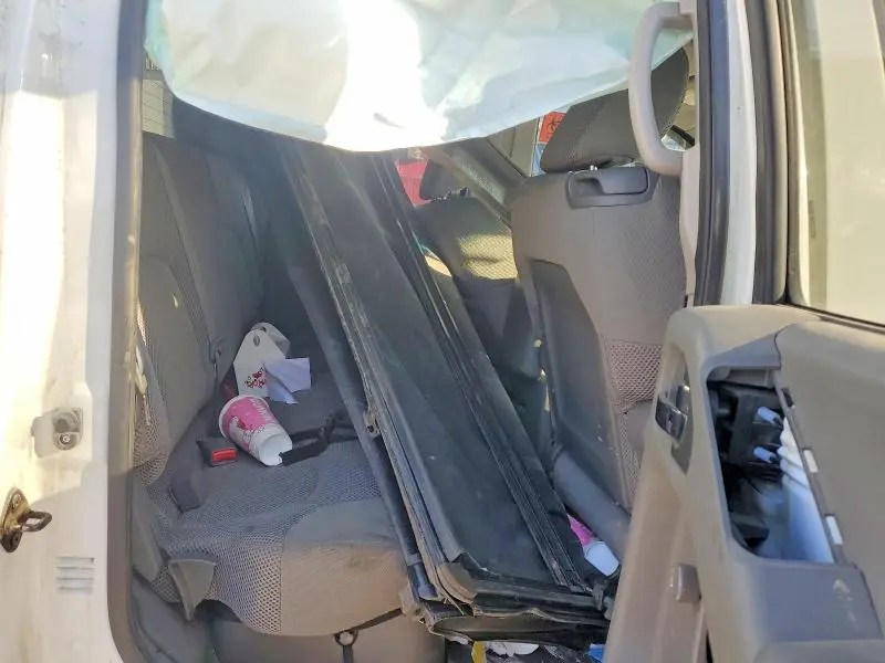 2014 NISSAN FRONTIER S  