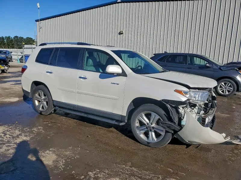 2013 TOYOTA HIGHLANDER LIMITED  
