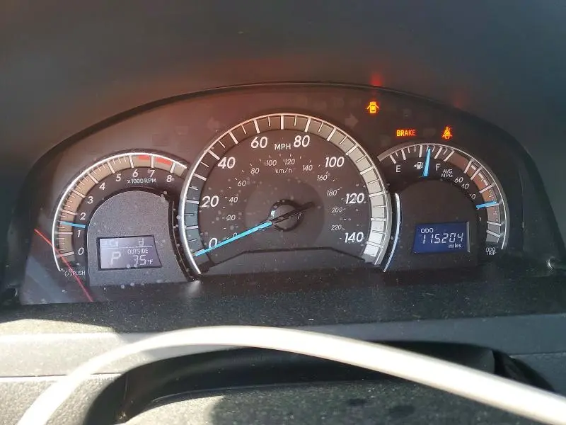 2014 TOYOTA CAMRY SE  