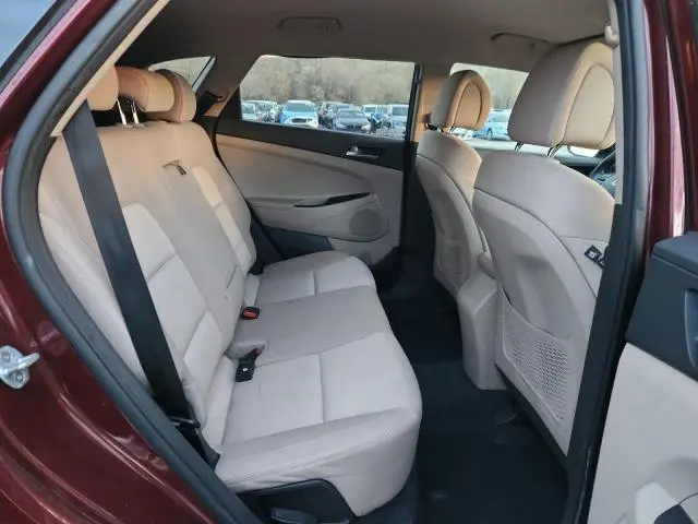 2018 HYUNDAI TUCSON SE  