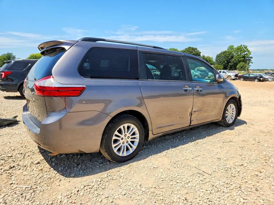 2015 TOYOTA SIENNA XLE 8-PASSENGER  