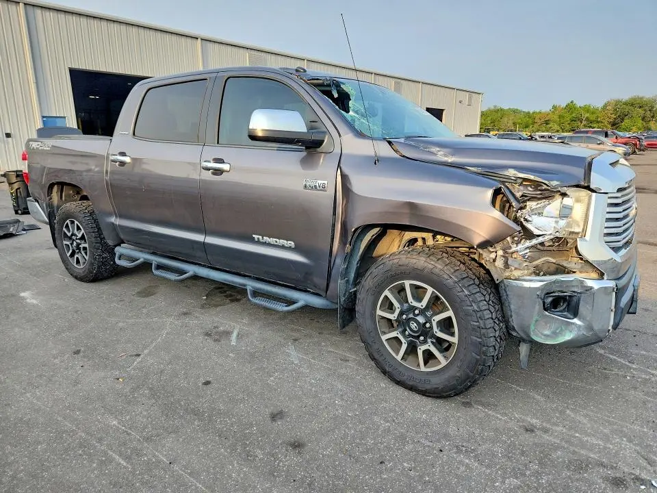 2017 TOYOTA TUNDRA CREWMAX LIMITED  