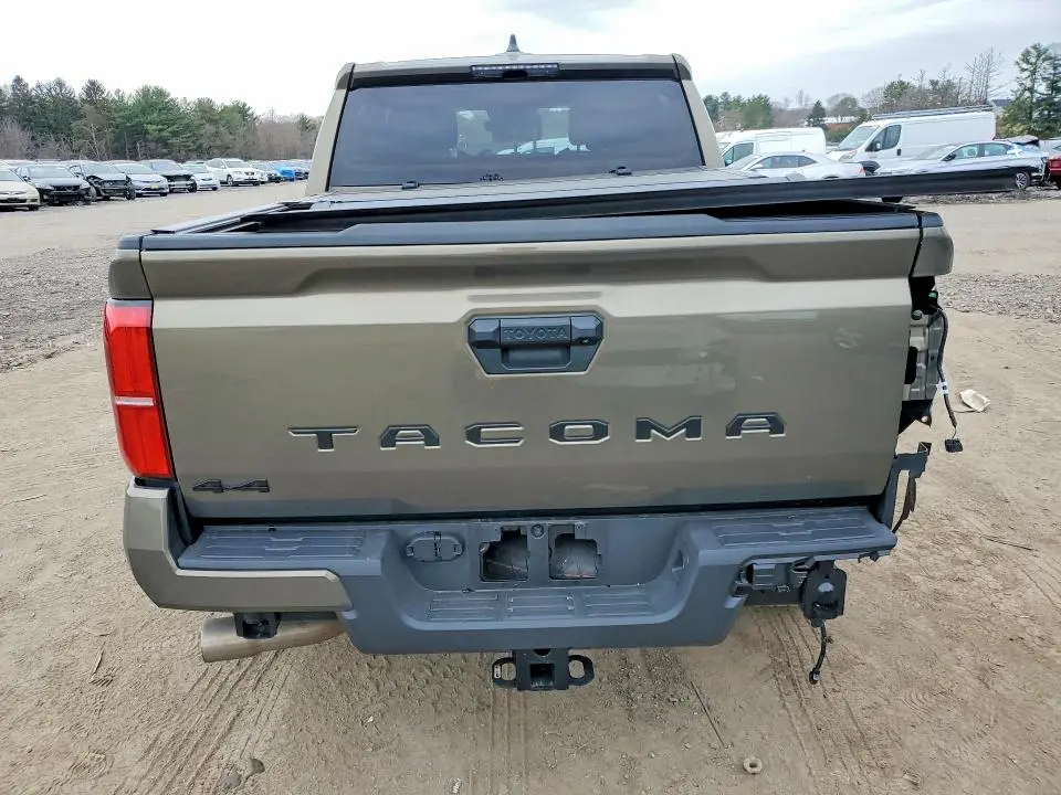 2024 TOYOTA TACOMA TRD SPORT  