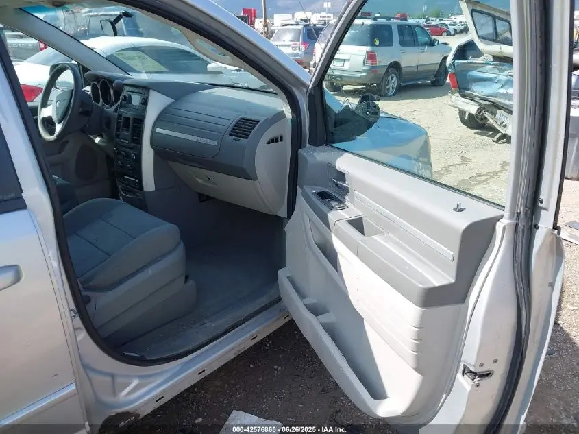 2010 DODGE GRAND CARAVAN SE