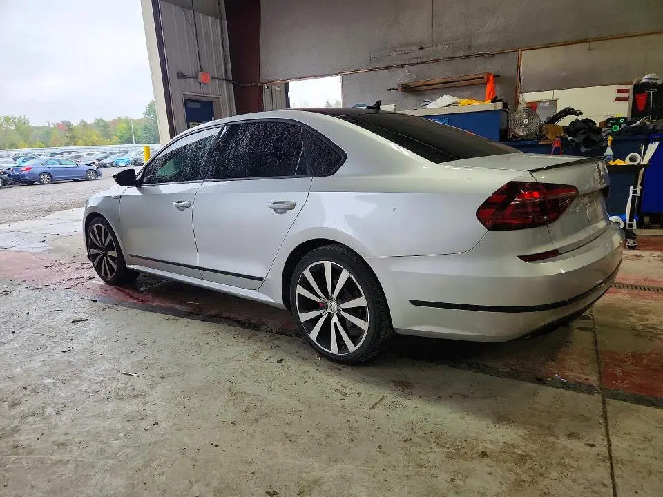 2018 VOLKSWAGEN PASSAT GT  