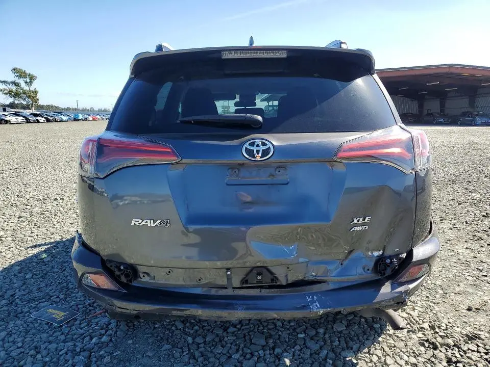 2016 TOYOTA RAV4 XLE  