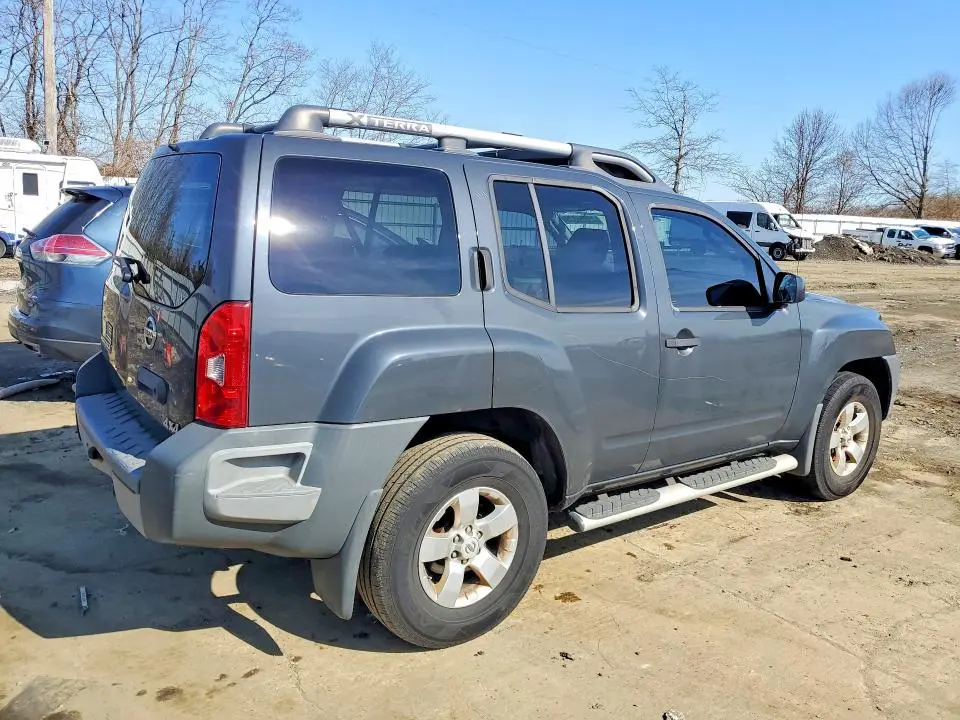 2010 NISSAN XTERRA X  