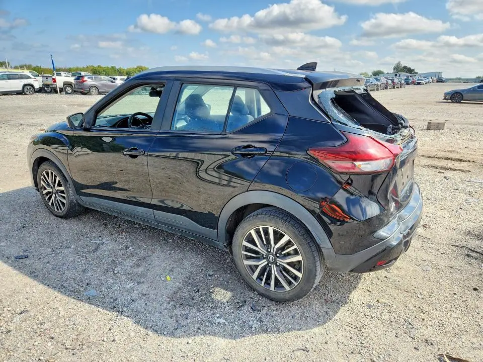 2021 NISSAN KICKS SV  