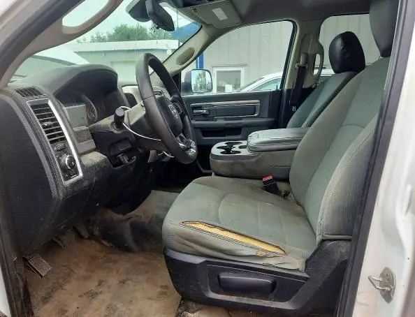 2015 RAM 1500 SLT  