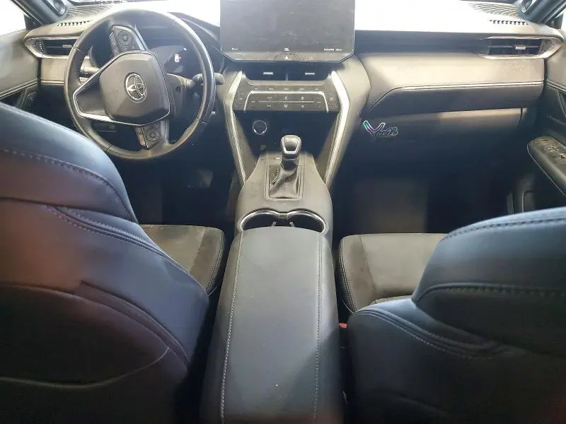 2022 TOYOTA VENZA XLE  