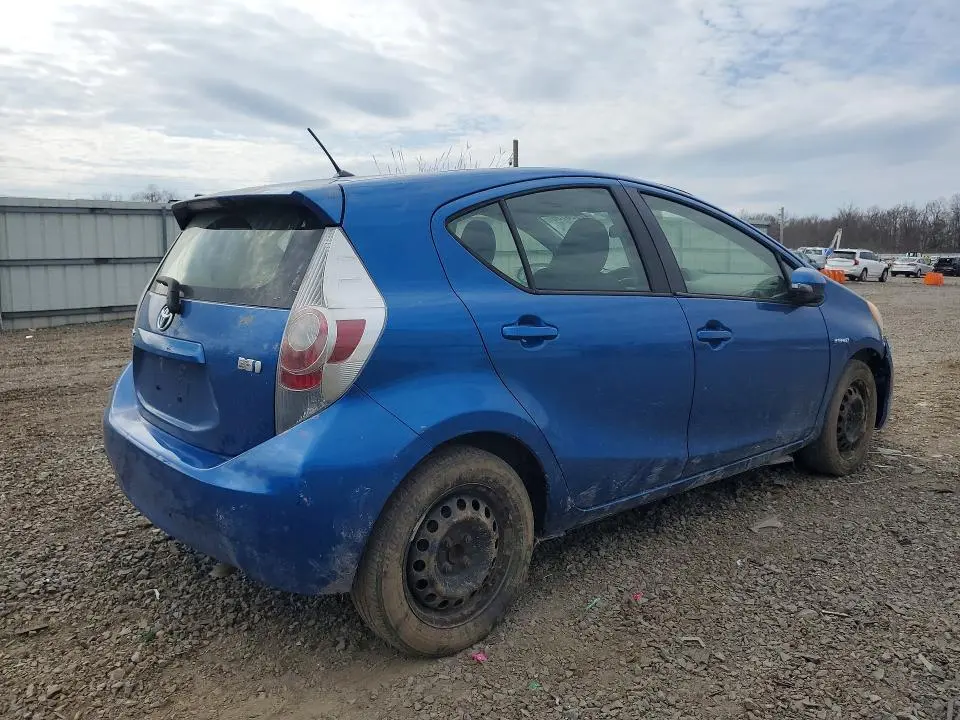 2013 TOYOTA PRIUS C TWO  