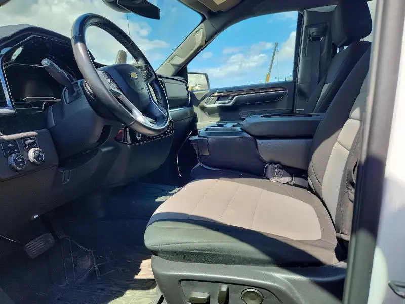 2024 CHEVROLET SILVERADO K1500 LT  