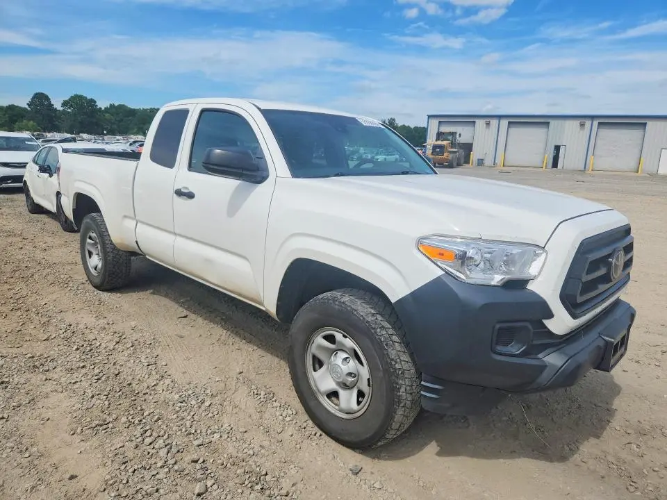 2021 TOYOTA TACOMA SR  
