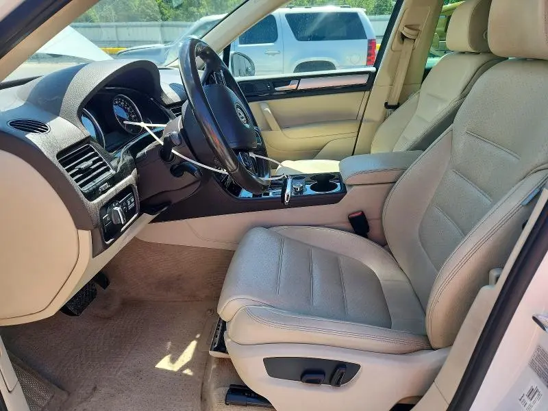 2012 VOLKSWAGEN TOUAREG V6 TDI  