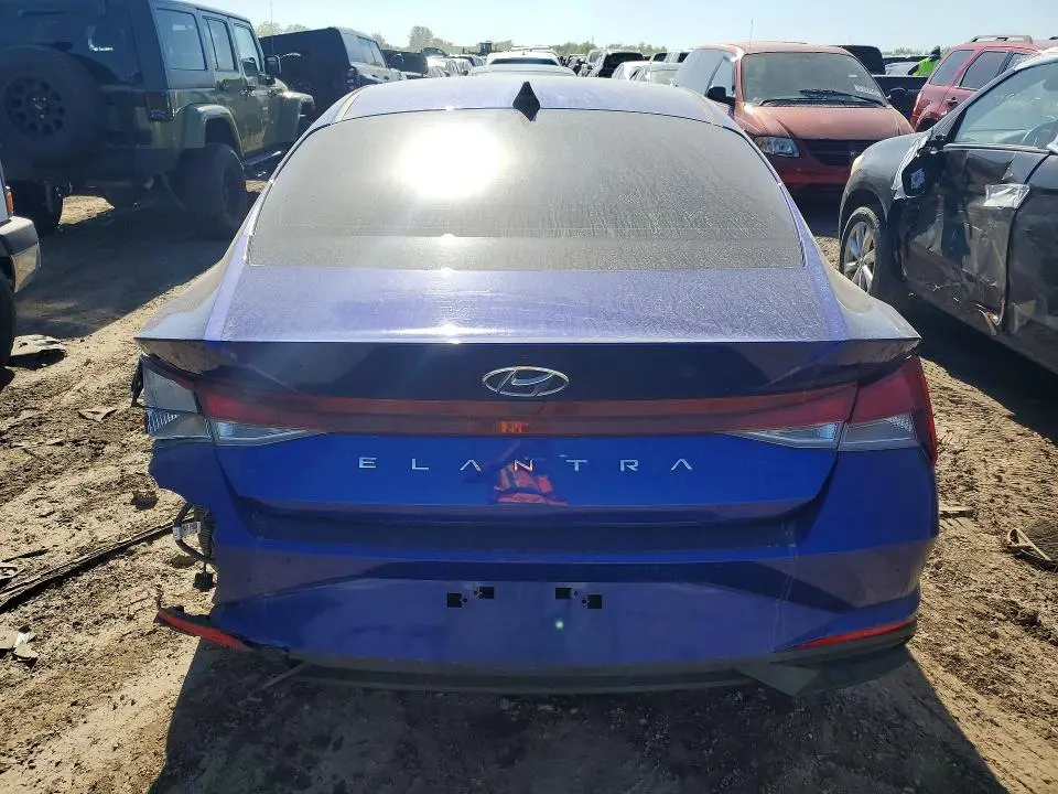 2023 HYUNDAI ELANTRA SE  