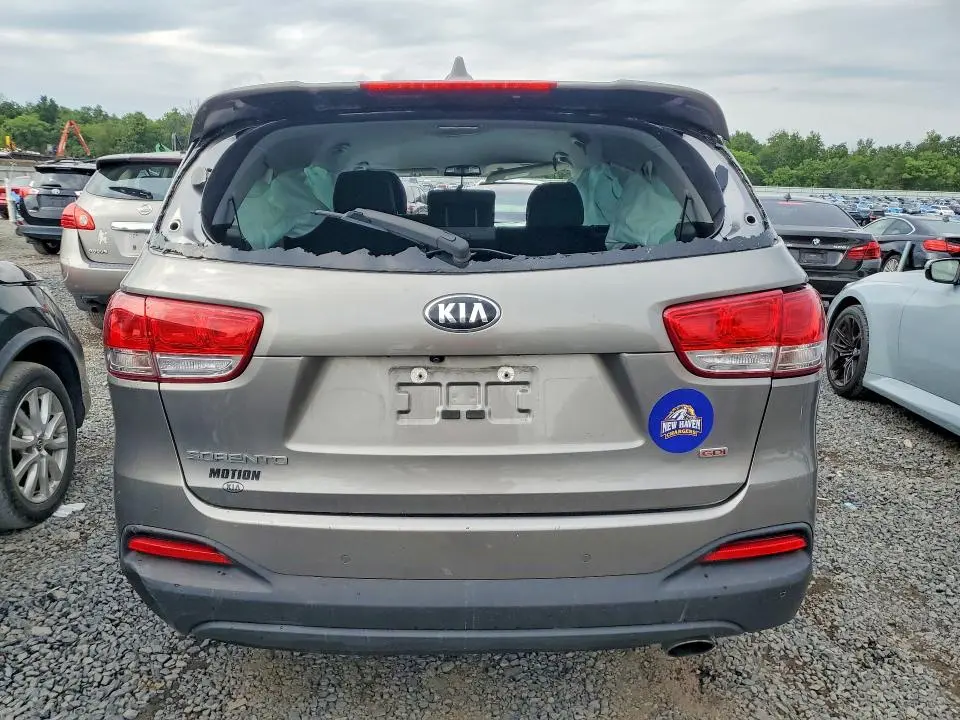 2018 KIA SORENTO LX  