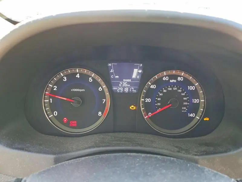 2013 HYUNDAI ACCENT SE  