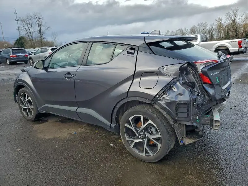2021 TOYOTA C-HR XLE  
