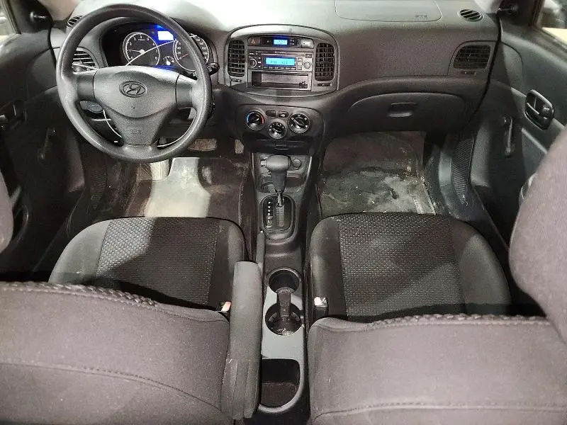 2011 HYUNDAI ACCENT SE  