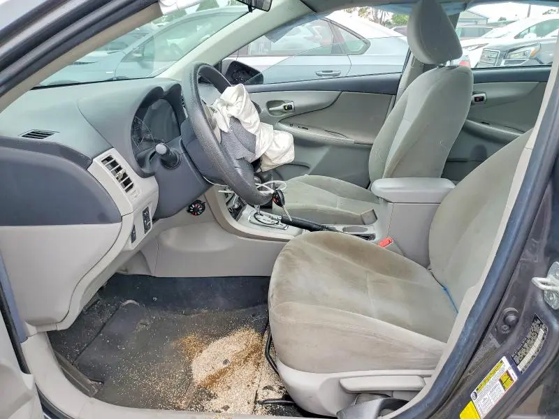 2013 TOYOTA COROLLA LE  