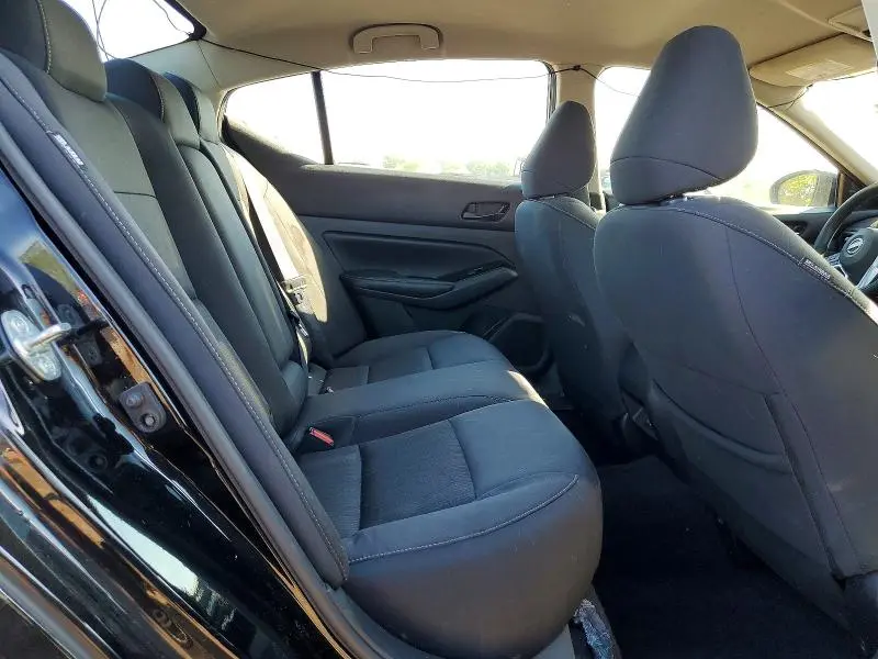 2023 NISSAN ALTIMA SV  