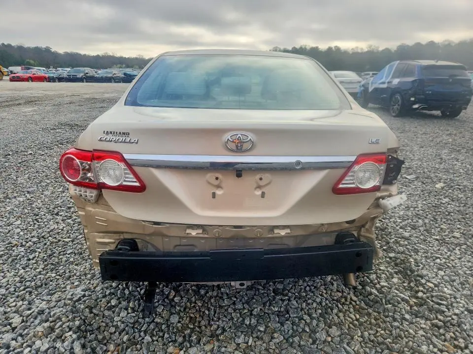 2011 TOYOTA COROLLA LE  