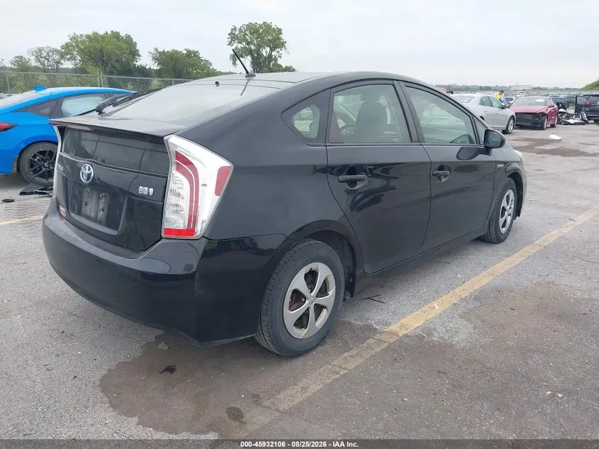2013 TOYOTA PRIUS  