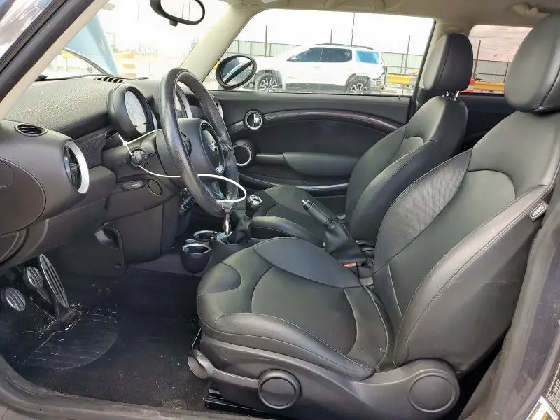2013 MINI COOPER S  
