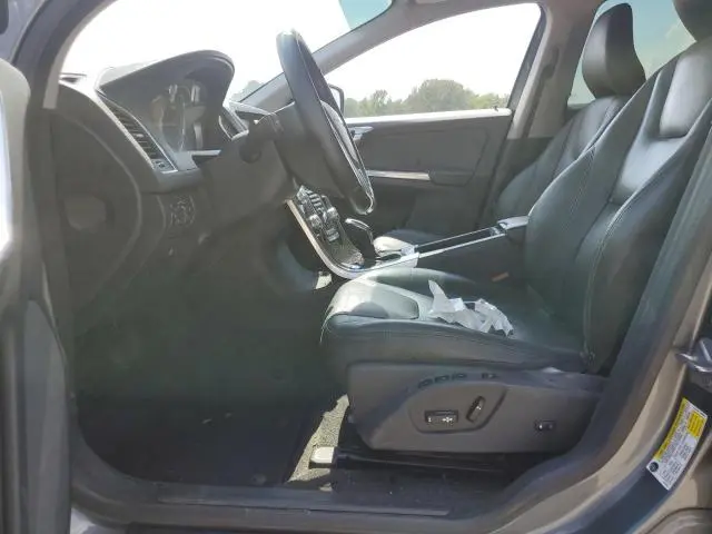 2016 VOLVO XC60 T6 PREMIER  