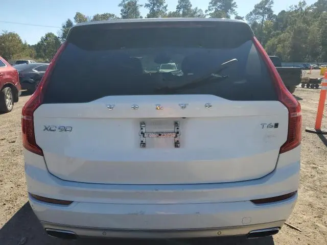 2020 VOLVO XC90 T6 MOMENTUM  