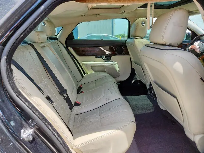 2012 JAGUAR XJL   