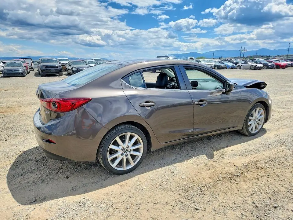 2017 MAZDA 3 TOURING  