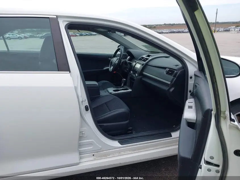 2012 TOYOTA CAMRY SE