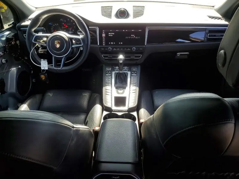 2021 PORSCHE MACAN   