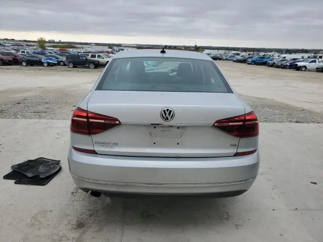 2017 VOLKSWAGEN PASSAT SE  