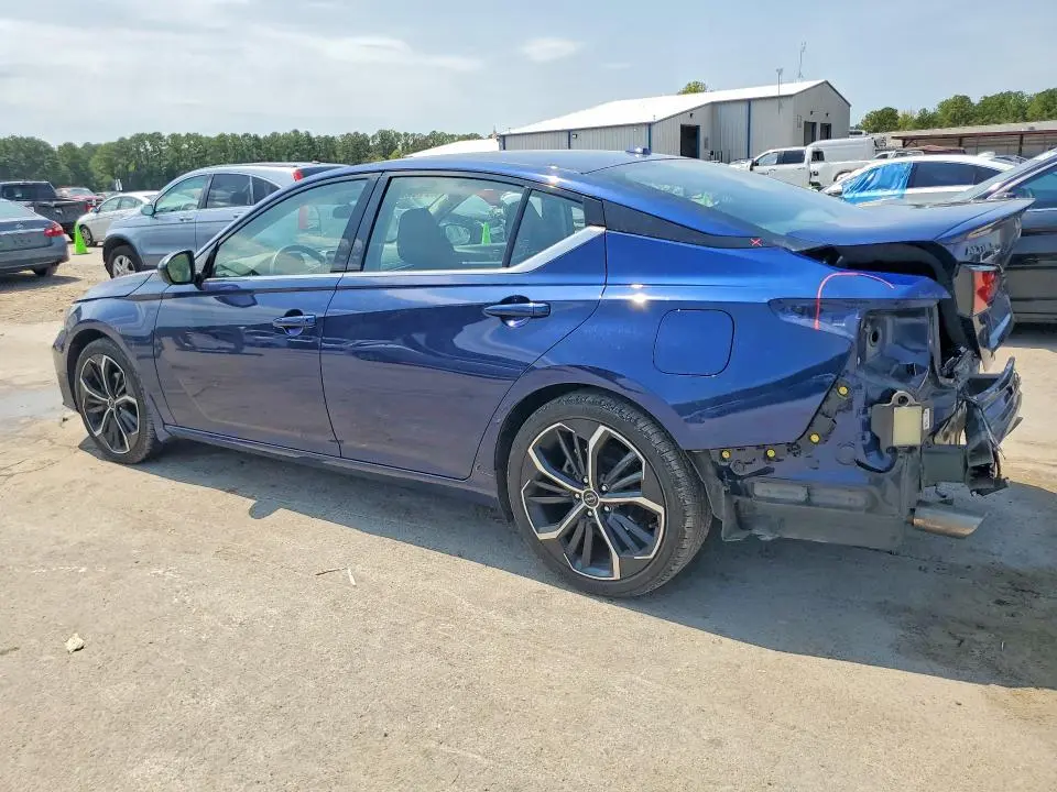 2024 NISSAN ALTIMA SR  