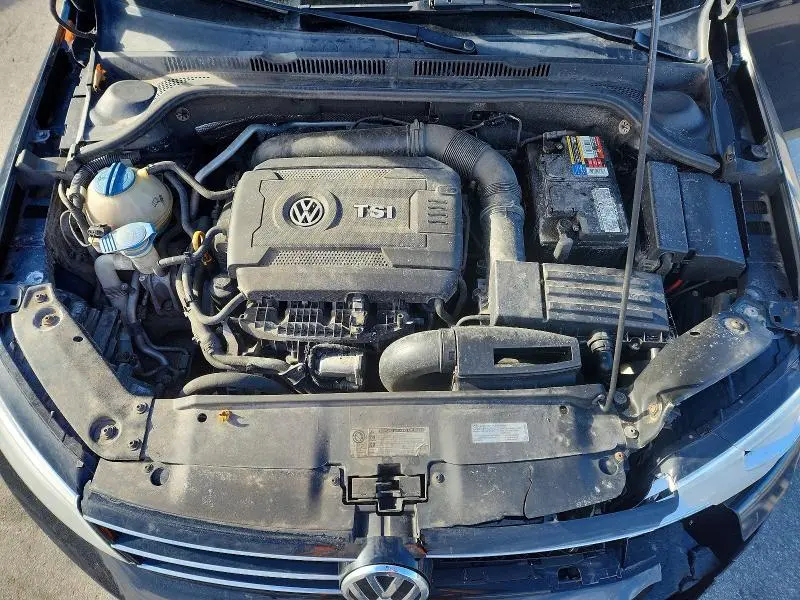 2015 VOLKSWAGEN JETTA SE  