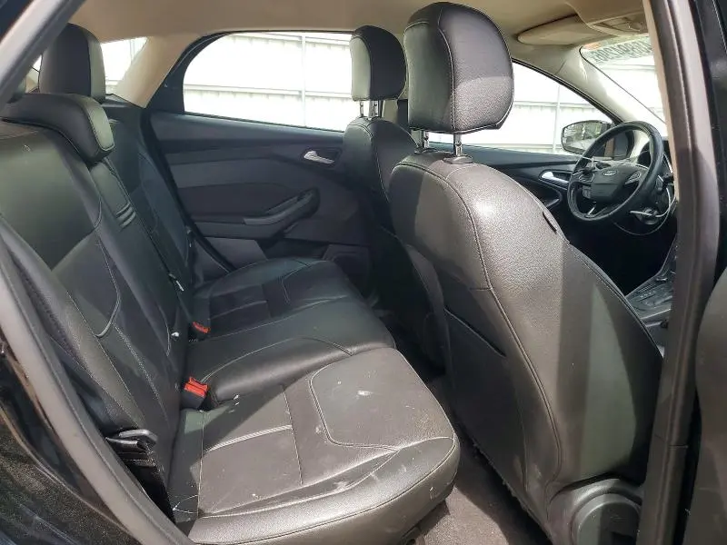 2016 FORD FOCUS SE  