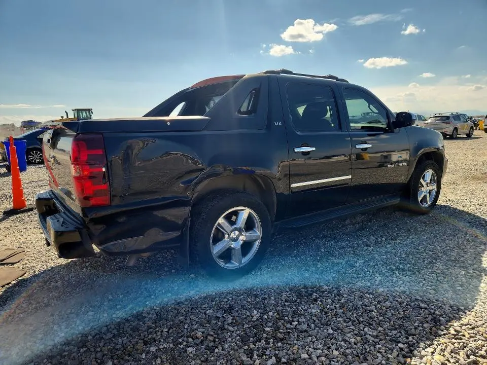 2011 CHEVROLET AVALANCHE LTZ  