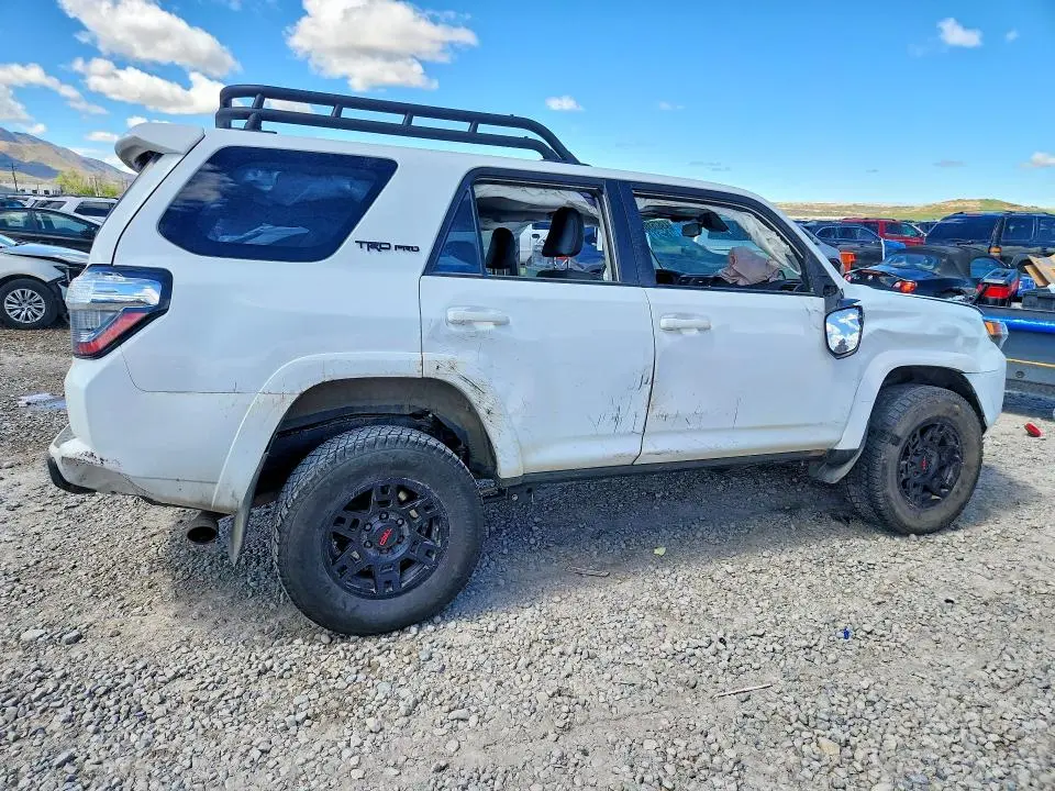 2024 TOYOTA 4RUNNER TRD PRO  