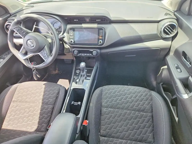 2021 NISSAN KICKS SV  