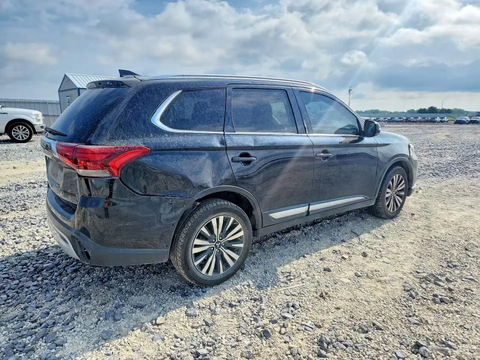 2019 MITSUBISHI OUTLANDER SE  