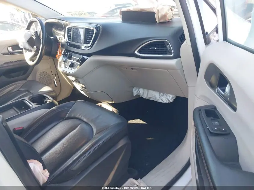 2020 CHRYSLER PACIFICA TOURING L