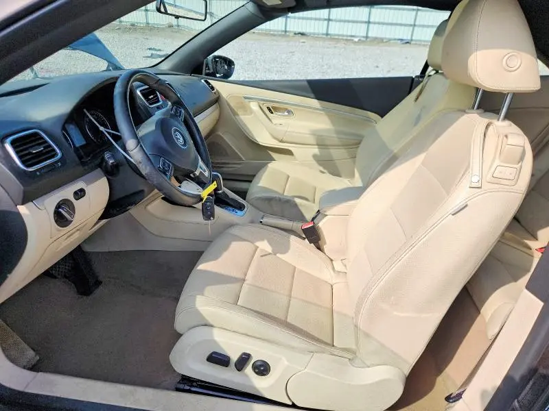 2015 VOLKSWAGEN EOS KOMFORT  