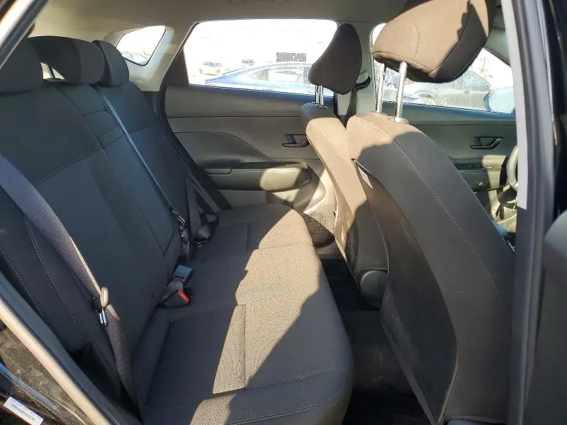 2025 HYUNDAI KONA SE  