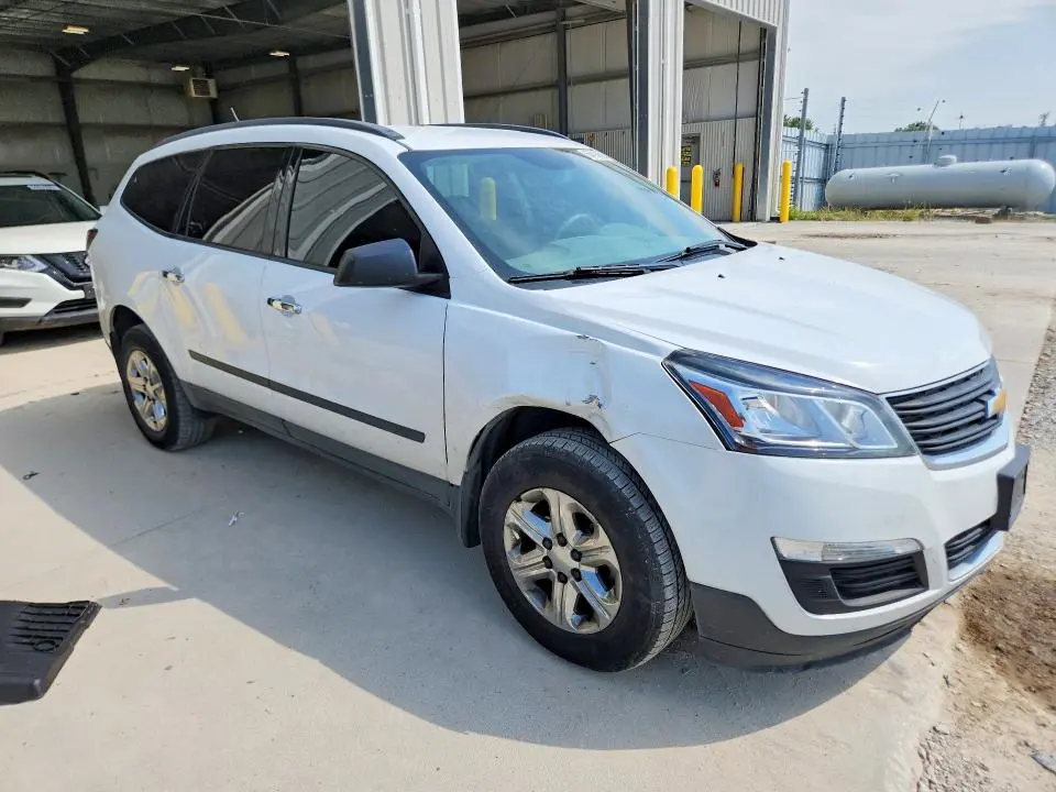 2016 CHEVROLET TRAVERSE LS  