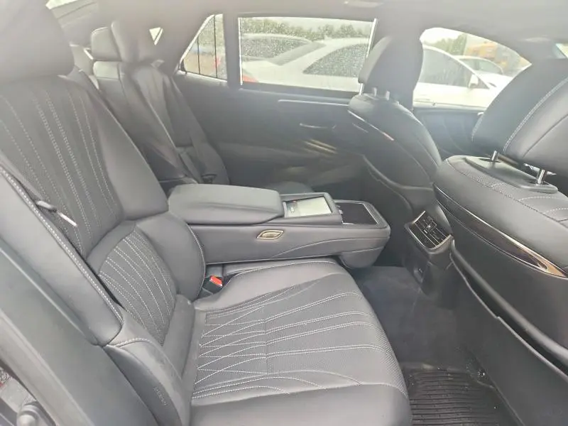 2018 LEXUS LS 500  