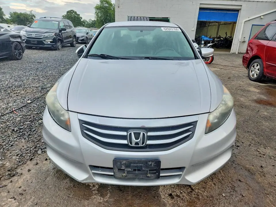 2011 HONDA ACCORD SE  